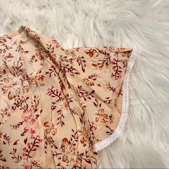 Pink V-Neck Floral Print Ruffled Dress - Picture 6 of 7